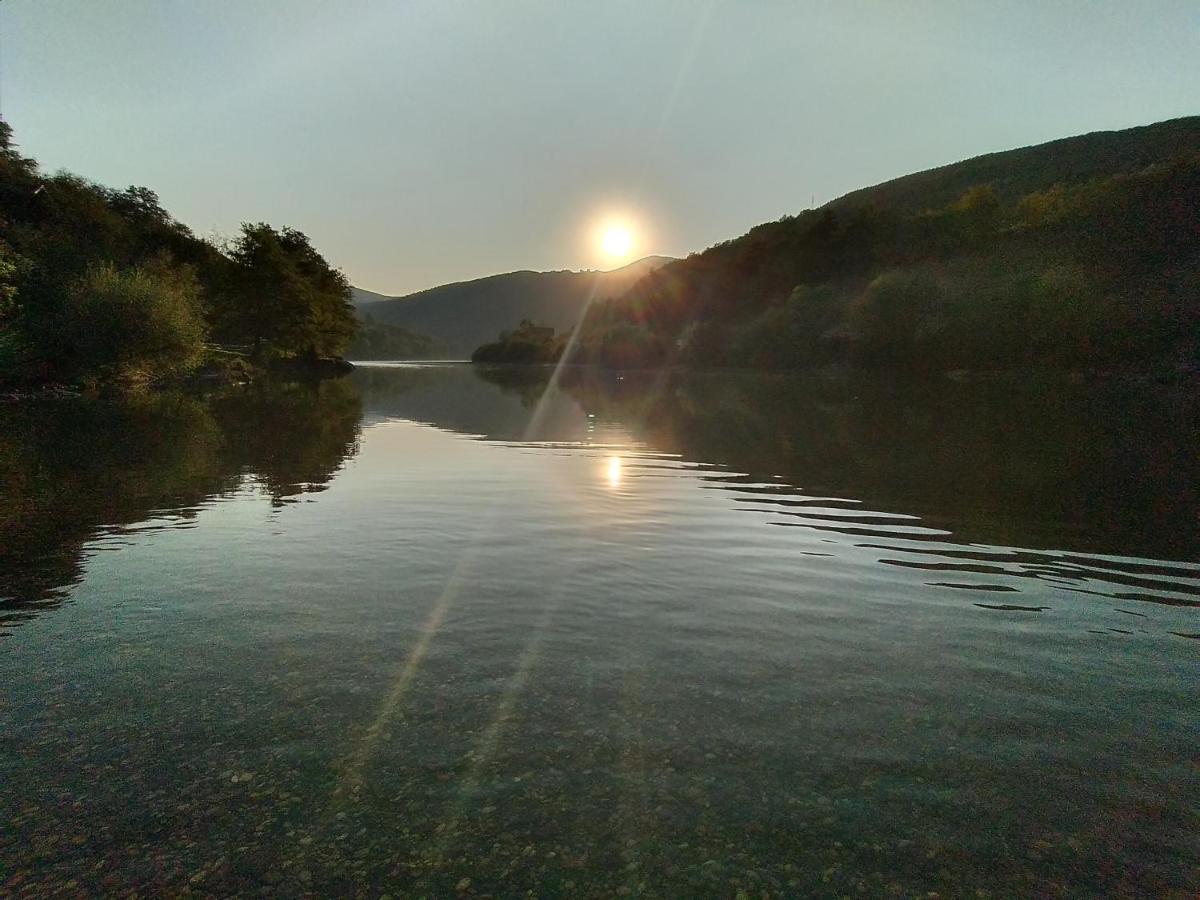 Vikendica Pored Drine Foca Handici Bagian luar foto
