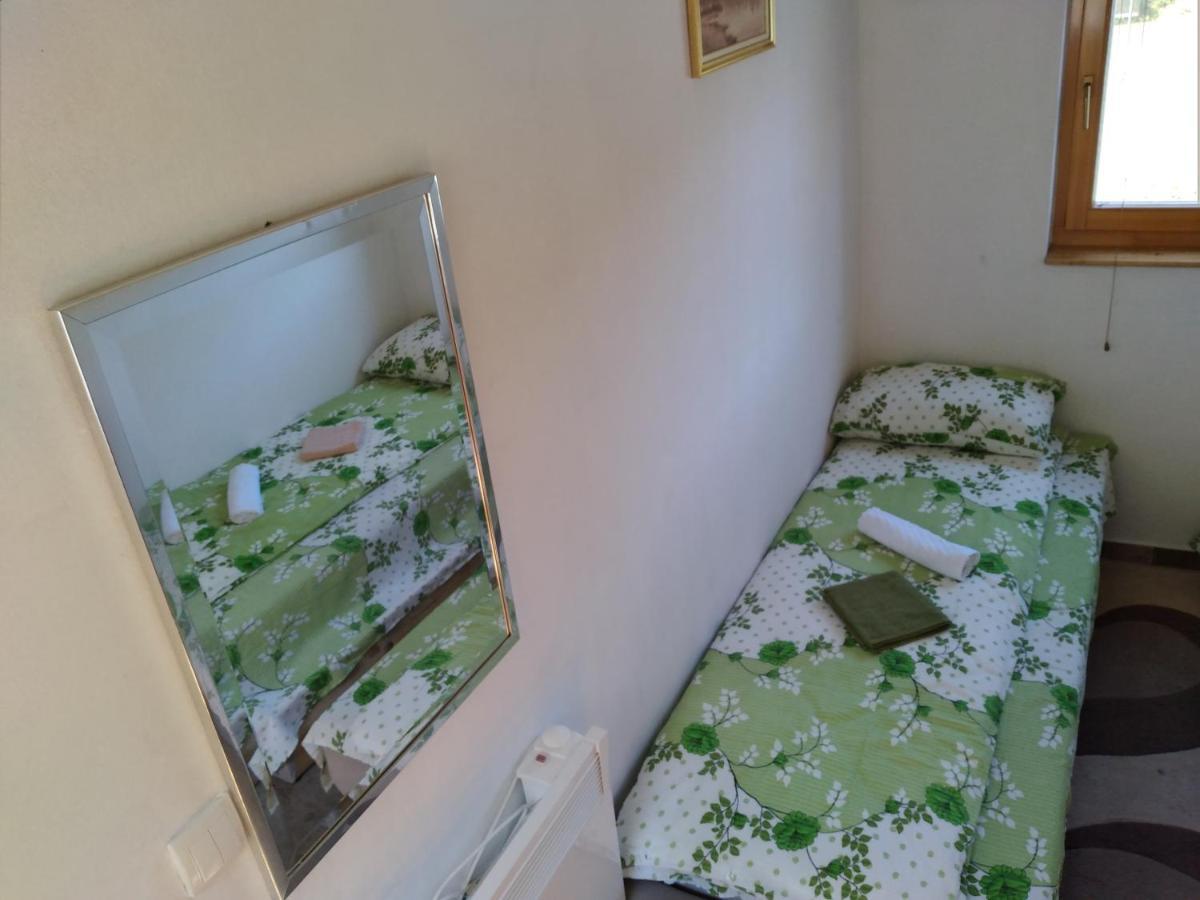 Vikendica Pored Drine Foca Handici Bagian luar foto